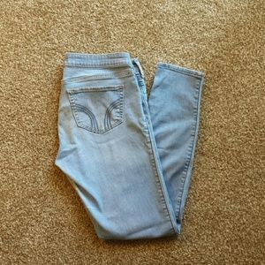 Light wash Hollister jeans